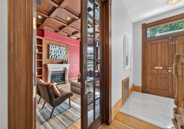 Photo 3 of Sale Pending at 634 W Briar Pl, Chicago, IL 60657 | MLS# 12764525 | Listing updated on 2026-10-08