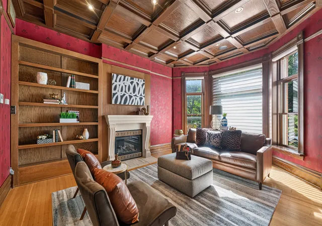 Photo 3 of Sale Pending at 634 W Briar Pl, Chicago, IL 60657 | MLS# 12764525 | Listing updated on 2026-10-08