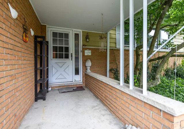 Photo 3 of Single family home for sale at 1177 Meadow Ln, Elgin, IL 60123 | MLS# 12764530 | Listing updated on 2026-09-23