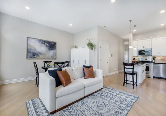 Photo 4 of Condo for sale at 4216 N Ashland Ave #3, Chicago, IL 60613 | MLS# 12764533 | Listing updated on 2026-09-24