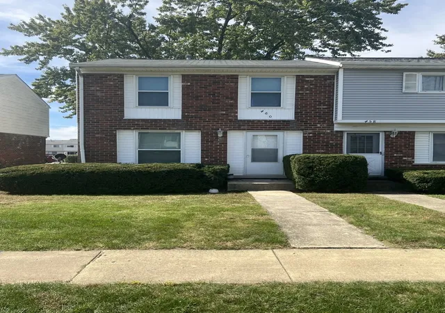 Photo 1 of Townhouse for sale at 460 Mallview Ln, Bolingbrook, IL 60440 | MLS# 12764552 | Listing updated on 2026-10-07