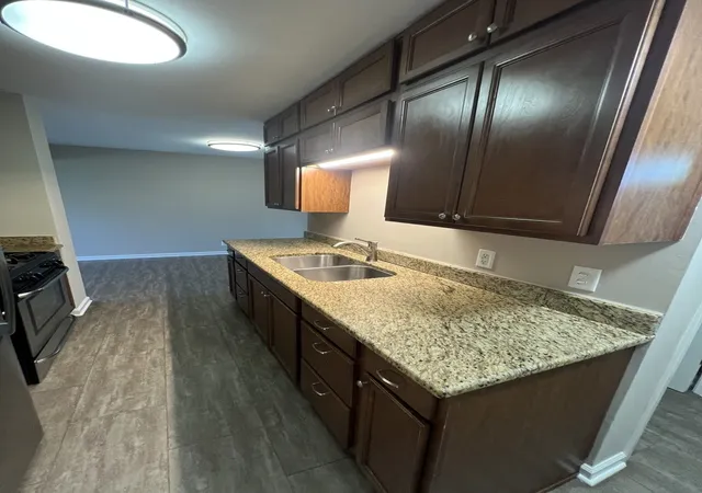 Photo 3 of Townhouse for sale at 460 Mallview Ln, Bolingbrook, IL 60440 | MLS# 12764552 | Listing updated on 2026-10-07