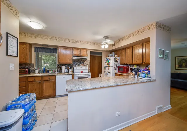 Photo 2 of Single family home for sale at 324 W Elm St, Wheaton, IL 60189 | MLS# 12764563 | Listing updated on 2026-09-23