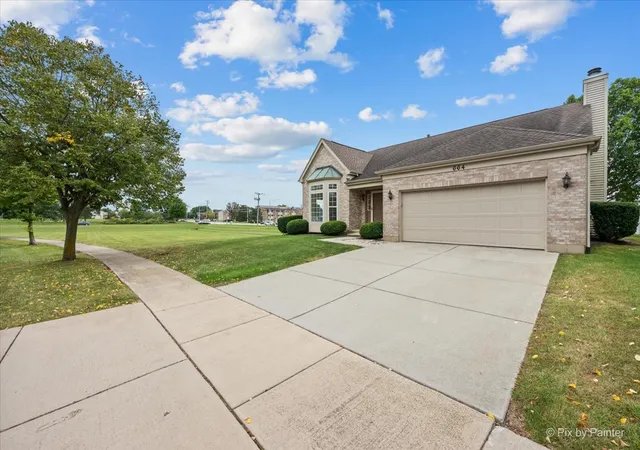 Photo 3 of Single family home for sale at 664 Mayfair Dr, Carol Stream, IL 60188 | MLS# 12764568 | Listing updated on 2026-09-24