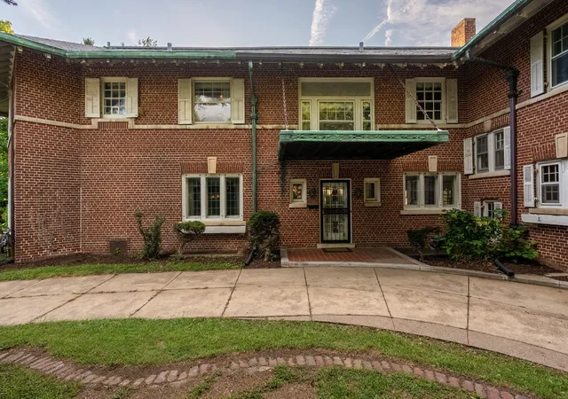 Photo 3 of Single family home for sale at 1505 19th Avenue, Rock Island, IL 61201 | MLS# 12764573 | Listing updated on 2026-09-25