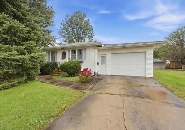 Photo 1 of Sale Pending at 402 Southwest 5th St, Aledo, IL 61231 | MLS# 12764576 | Listing updated on 2026-10-05