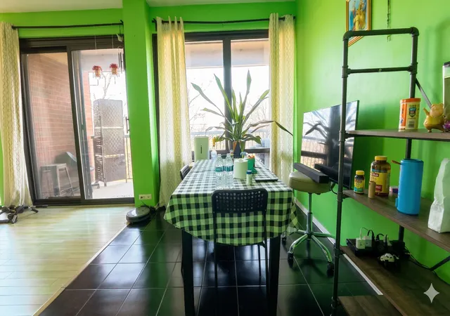 Listing Photo 3 - Condo for sale in building located at 3021 S Michigan Ave, Chicago, IL 60616 - Unit #510