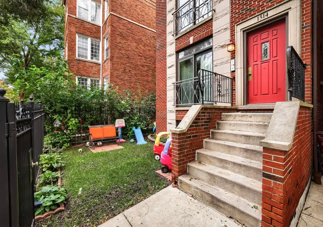 Photo 2 of Condo for sale at 1514 W Victoria St #2, Chicago, IL 60660 | MLS# 12764582 | Listing updated on 2026-09-24