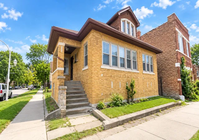 Photo 1 of Sale Pending at 1435 W Marquette Rd, Chicago, IL 60636 | MLS# 12764587 | Listing updated on 2026-10-07