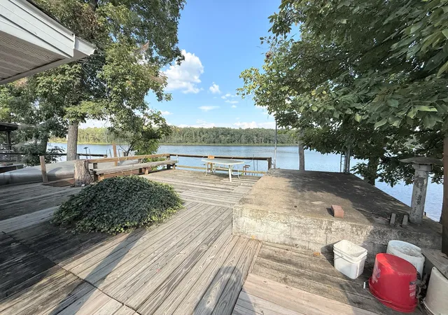 Photo 3 of Single family home for sale at 4866 E Mitchell Lake Rd, Mulkeytown, IL 62865 | MLS# 12764600 | Listing updated on 2026-10-20