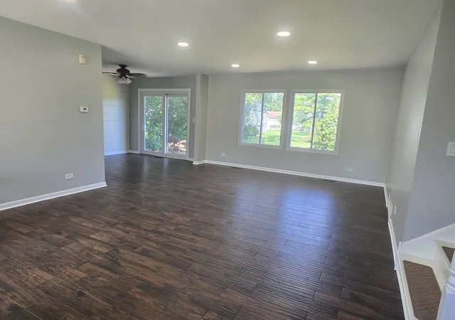 Photo 3 of Single family home for sale at 1310 Leawood Dr, Elgin, IL 60120 | MLS# 12764603 | Listing updated on 2026-09-20