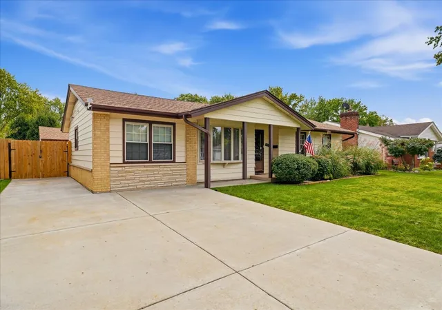 Photo 1 of Single family home for sale at 1097 Cypress Ln, Elk Grove Village, IL 60007 | MLS# 12764604 | Listing updated on 2026-10-01