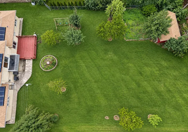 Photo 2 of Single family home for sale at 1428 Roslyn Rd, Schaumburg, IL 60193 | MLS# 12764608 | Listing updated on 2026-10-03