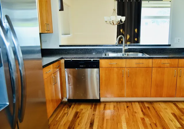 Photo 2 of Townhouse for sale at 6200 S Ingleside Ave #13A, Chicago, IL 60637 | MLS# 12764610 | Listing updated on 2026-09-26