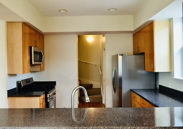 Photo 4 of Townhouse for sale at 6200 S Ingleside Ave #13A, Chicago, IL 60637 | MLS# 12764610 | Listing updated on 2026-09-26