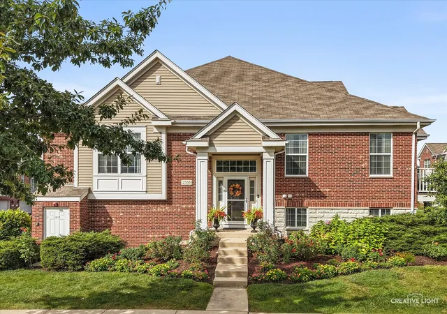 Townhouse for sale at 2533 Dunraven Ave, Naperville, IL 60540 | MLS# 12764613