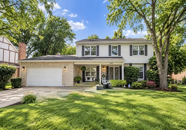 Photo 1 of Single family home for sale at 3037 Kathleen Ln, Flossmoor, IL 60422 | MLS# 12764622 | Listing updated on 2026-10-01