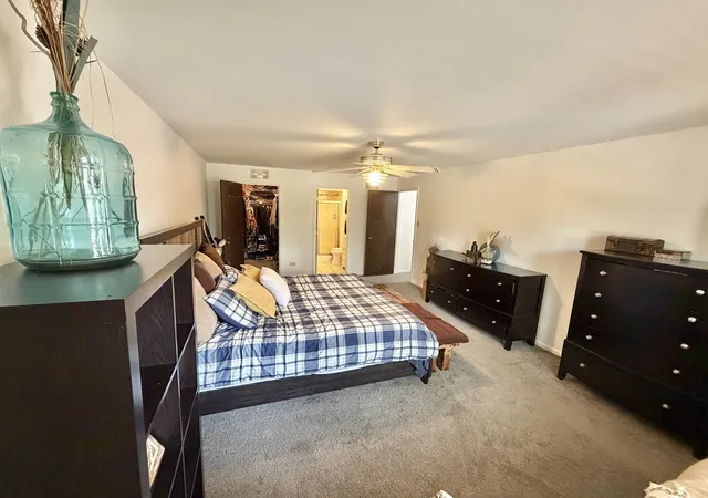 Photo 3 of Single family home for sale at 3037 Kathleen Ln, Flossmoor, IL 60422 | MLS# 12764622 | Listing updated on 2026-10-01