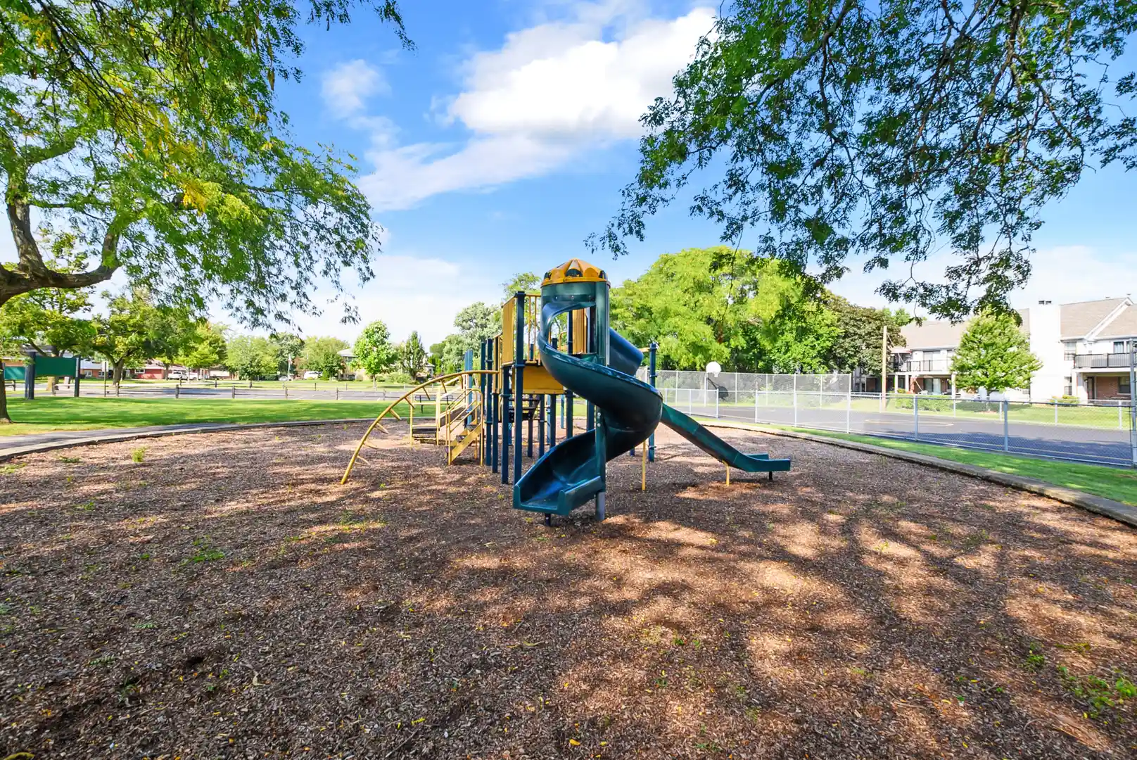 Listing Photo 24 - Condo for sale in 713 Elizabeth Dr located at 713 Elizabeth Dr, Wood Dale, IL 60191 - Unit #24-D