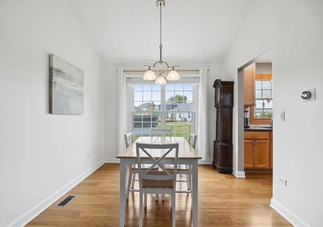 Photo 3 of Single family home for sale at 2174 Stirrup Ln, Wheaton, IL 60189 | MLS# 12764640 | Listing updated on 2026-09-27