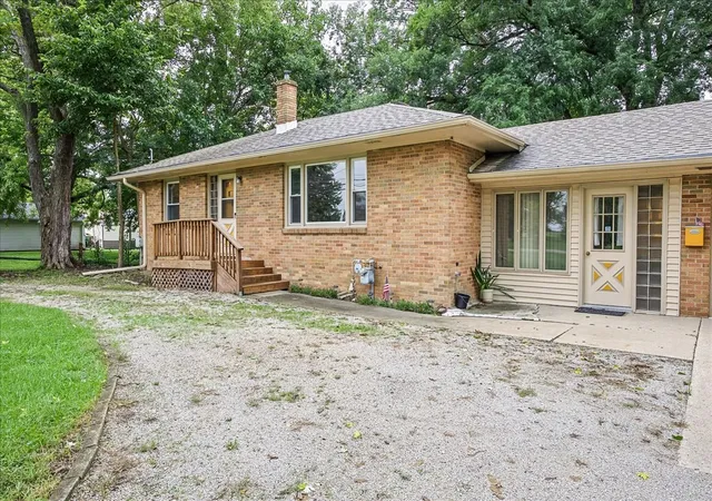 Photo 1 of Single family home for sale at 1518 S Vermillion St, Streator, IL 61364 | MLS# 12764642 | Listing updated on 2026-09-28