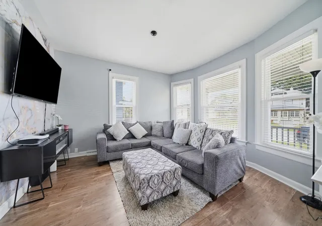 Photo 3 of Single family home for sale at 483 Barrett St, Elgin, IL 60120 | MLS# 12764643 | Listing updated on 2026-10-06