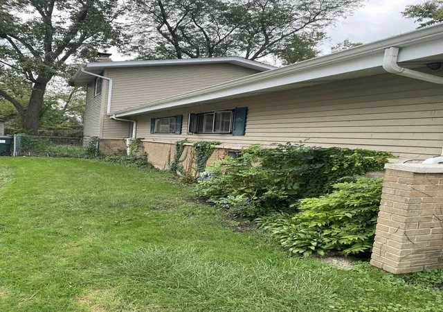 Photo 1 of Single family home for sale at 227 Early St, Park Forest, IL 60466 | MLS# 12764688 | Listing updated on 2026-09-23