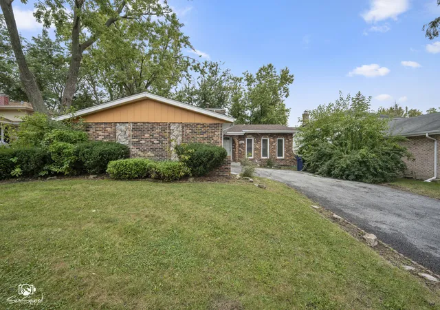 Photo 1 of Single family home for sale at 4329 Applewood Ln, Matteson, IL 60443 | MLS# 12764693 | Listing updated on 2026-09-30
