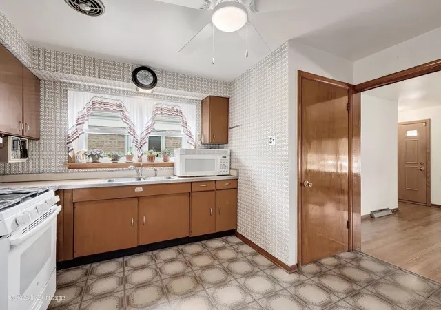 Photo 4 of Single family home for sale at 5403 S Lotus Ave, Chicago, IL 60638 | MLS# 12764710 | Listing updated on 2026-09-22