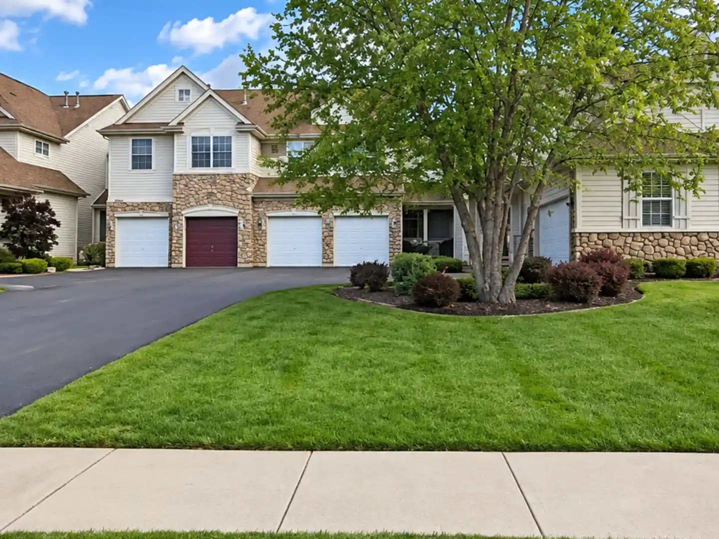 Listing Photo 1 - Condo for sale in 8638 Saddlebred Ct located at 8638 Saddlebred Ct, Frankfort, IL 60423 - Unit 8638 Saddlebred Ct