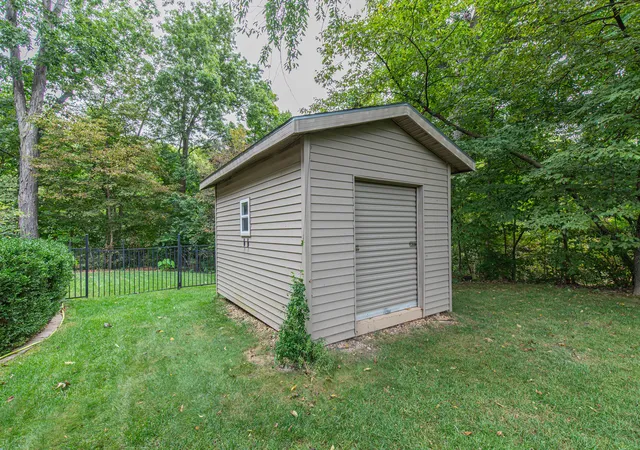 Photo 3 of Sale Pending at 2339 Amelia Dr, Princeton, IL 61356 | MLS# 12764725 | Listing updated on 2026-09-28