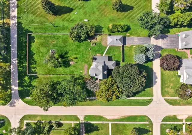 Photo 3 of Single family home for sale at 404 S 3rd Street, Malta, IL 60150 | MLS# 12764730 | Listing updated on 2026-10-05