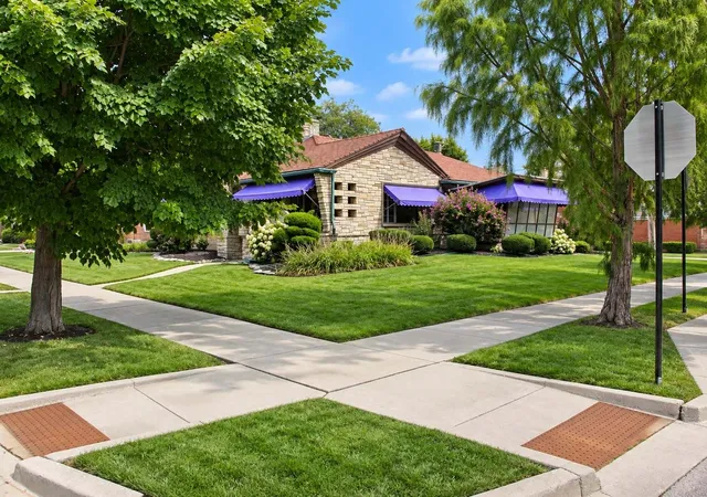 Single family home for sale at 9357 S Bell Ave, Chicago, IL 60643 | MLS# 12764738