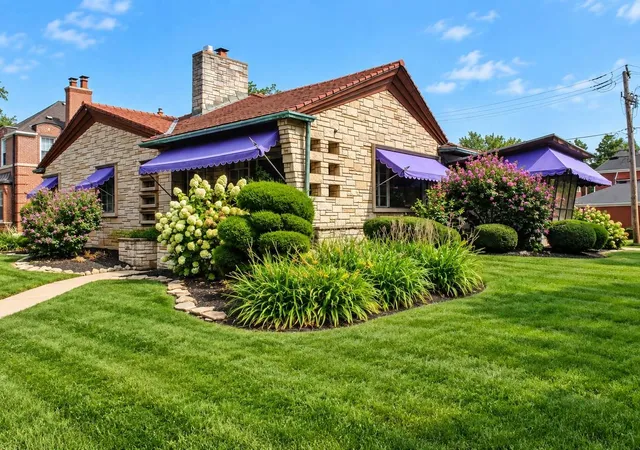 Photo 3 of Single family home for sale at 9357 S Bell Ave, Chicago, IL 60643 | MLS# 12764738 | Listing updated on 2026-09-20