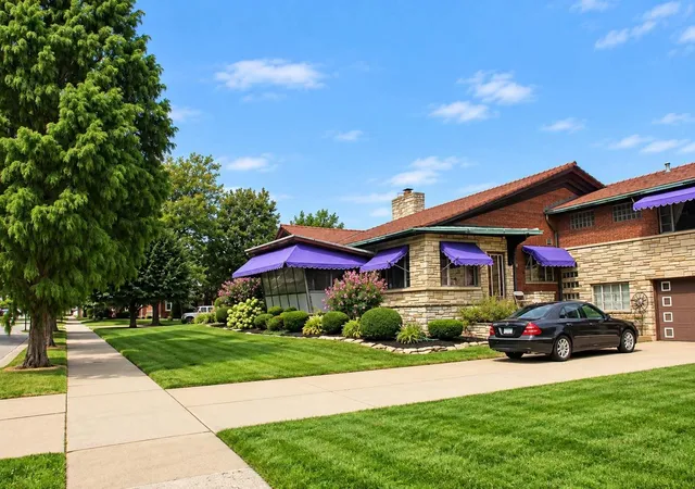 Photo 4 of Single family home for sale at 9357 S Bell Ave, Chicago, IL 60643 | MLS# 12764738 | Listing updated on 2026-09-20