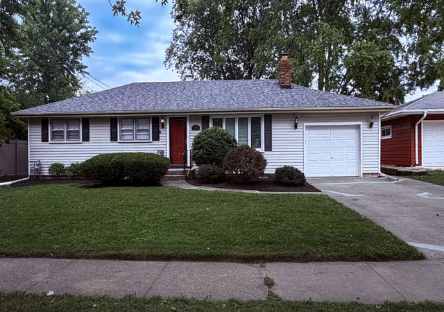 Photo 1 of Single family home for sale at 16067 School St, South Holland, IL 60473 | MLS# 12764745 | Listing updated on 2026-09-21