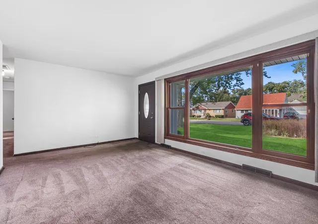 Photo 3 of Single family home for sale at 11325 S Nashville Ave, Worth, IL 60482 | MLS# 12764773 | Listing updated on 2026-09-28