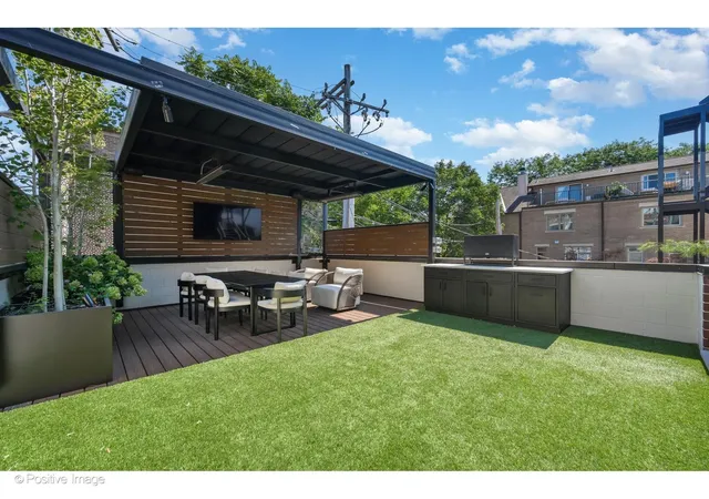 Photo 1 of Condo for sale at 2745 N Greenview Ave #1, Chicago, IL 60614 | MLS# 12764776 | Listing updated on 2026-09-23
