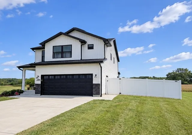 Photo 2 of Single family home for sale at 1405 Navajo Ct, Kankakee, IL 60901 | MLS# 12764783 | Listing updated on 2026-10-02