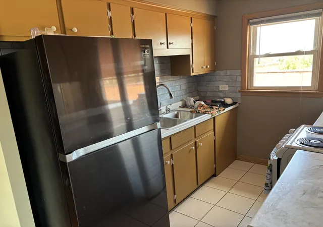 Photo 4 of Townhouse for sale at 7932 S Pulaski Rd #302, Chicago, IL 60652 | MLS# 12764799 | Listing updated on 2026-09-22