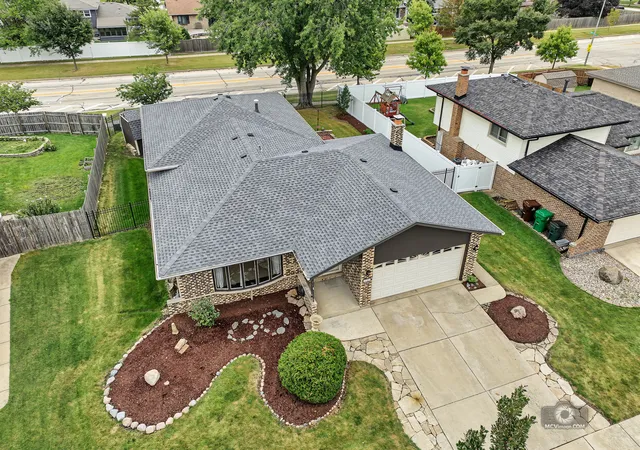 Photo 3 of Single family home for sale at 17325 Locust Ave, Tinley Park, IL 60487 | MLS# 12764803 | Listing updated on 2026-09-21
