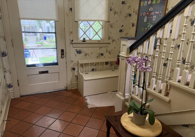 Photo 2 of Single family home for sale at 1516 W Hood Ave, Chicago, IL 60660 | MLS# 12764805 | Listing updated on 2026-10-01