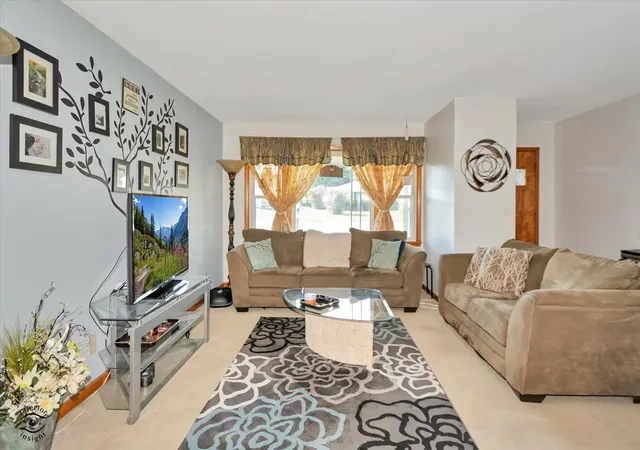 Photo 3 of Single family home for sale at 509 Old Hickory Rd, New Lenox, IL 60451 | MLS# 12764810 | Listing updated on 2026-10-04