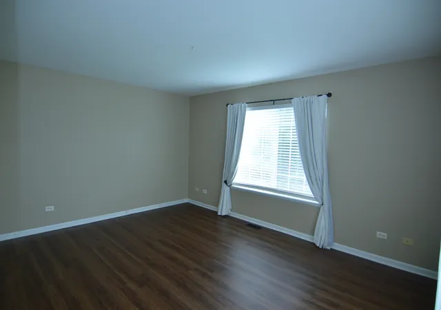 Photo 4 of Single family home for sale at 3613 Dorchester Pl, Mc Henry, IL 60050 | MLS# 12764829 | Listing updated on 2026-09-20