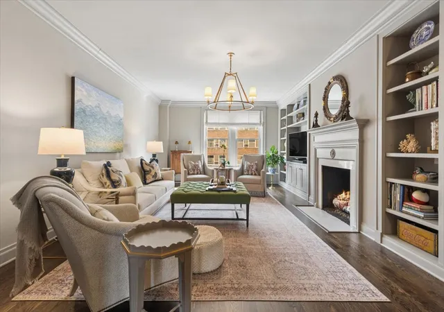 Photo 1 of Condo for sale at 3100 N Sheridan Rd #10E, Chicago, IL 60657 | MLS# 12764843 | Listing updated on 2026-09-24