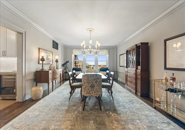 Photo 4 of Condo for sale at 3100 N Sheridan Rd #10E, Chicago, IL 60657 | MLS# 12764843 | Listing updated on 2026-09-24