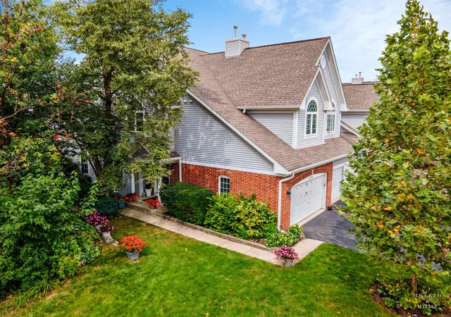 Photo 1 of Townhouse for sale at 1024 N Earls Ct, Palatine, IL 60067 | MLS# 12764851 | Listing updated on 2026-10-01