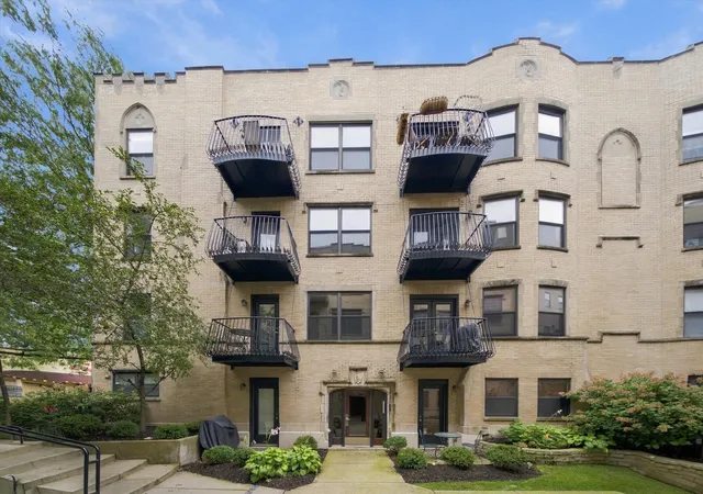 Photo 1 of Condo for sale at 4434 N Damen Ave #3E, Chicago, IL 60625 | MLS# 12764864 | Listing updated on 2026-09-24