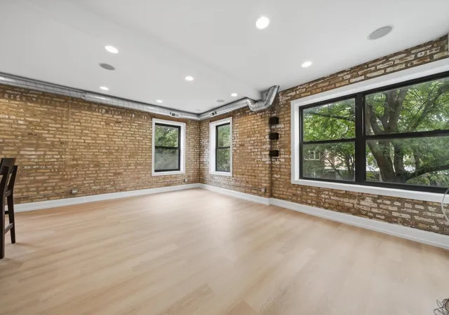 Listing Photo 5 - Condo for sale in building located at 4434 N Damen Ave, Chicago, IL 60625 - Unit #3E