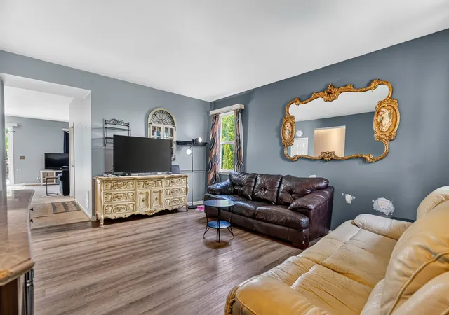 Photo 3 of Single family home for sale at 24218 Apple Crk Ln, Plainfield, IL 60586 | MLS# 12764884 | Listing updated on 2026-09-24